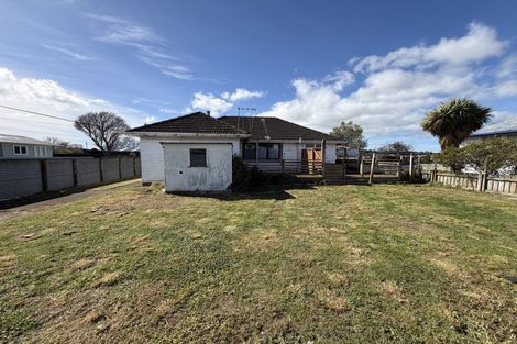 Photo of property in 16 Robertshawe Crescent, Dannevirke, 4930