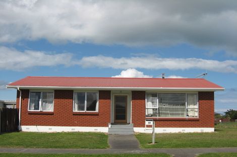 Photo of property in 54 Titoki Street, Castlecliff, Whanganui, 4501
