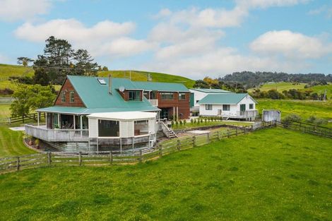 Photo of property in 136 Muriwai Road, Waimauku, 0881