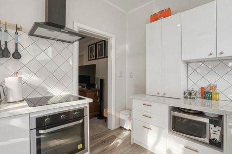 Photo of property in 37 Prince Albert Road, Saint Kilda, Dunedin, 9012