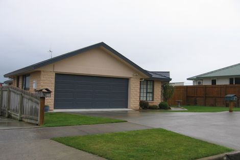 Photo of property in 7 Jordan Way, Kelvin Grove, Palmerston North, 4414