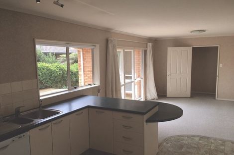 Photo of property in 20 Amherst Place, Albany, Auckland, 0632