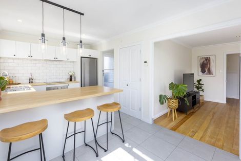 Photo of property in 16 Thackeray Street, Trentham, Upper Hutt, 5018