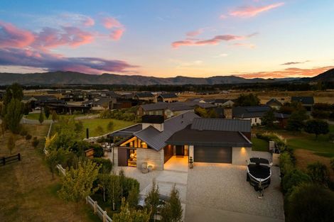 Photo of property in 24 Mountain View Drive, Wanaka, 9382