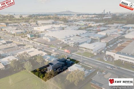 Photo of property in 220a Archers Road, Glenfield, Auckland, 0627