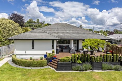 Photo of property in 11 North Foreland Street, Waihola, Milton, 9073