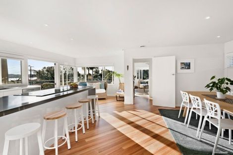 Photo of property in 77a Stanley Point Road, Stanley Point, Auckland, 0624