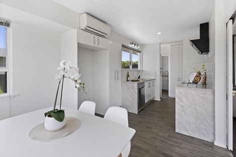 Photo of property in 84 Farquhars Road, Redwood, Christchurch, 8051