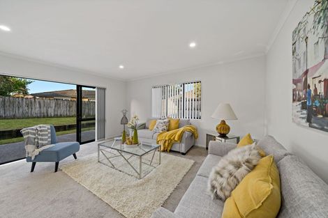 Photo of property in 10 Taatahi Street, Weymouth, Auckland, 2103
