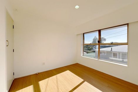 Photo of property in 2/75 Sabulite Road, Kelston, Auckland, 0602