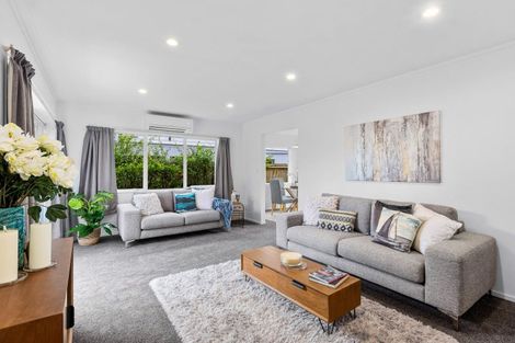 Photo of property in 2/448 Hibiscus Coast Highway, Orewa, 0931