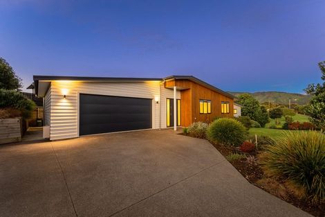 Photo of property in 21 Ferndale Drive, Waikanae, 5036