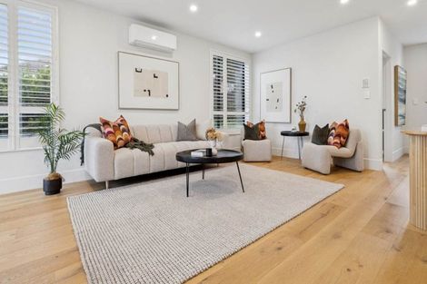 Photo of property in 9a Treasury Place, Onehunga, Auckland, 1061