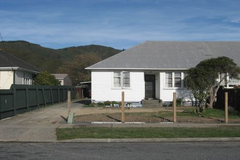 Photo of property in 8 Harris Street, Naenae, Lower Hutt, 5011