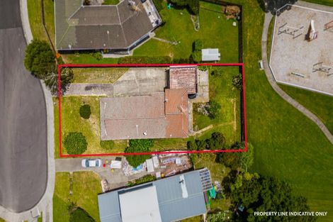 Photo of property in 19 Lydford Place, Glendene, Auckland, 0602