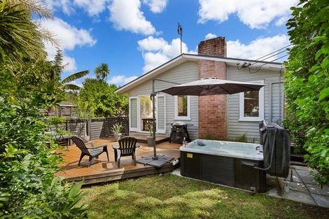 Photo of property in 1/67 Matipo Road, Te Atatu Peninsula, Auckland, 0610