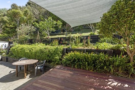 Photo of property in 31 Matauwhi Road, Russell, 0202