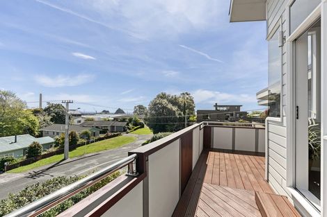 Photo of property in 27 Roy Terrace, Moturoa, New Plymouth, 4310
