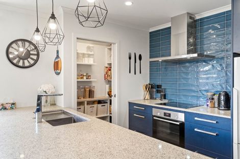 Photo of property in 24b Kempton Street, Greytown, 5712