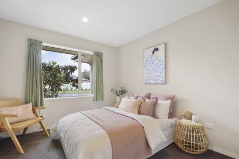 Photo of property in 5 Harrys Way, Redwood, Christchurch, 8051