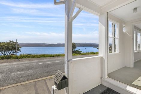 Photo of property in 135 Marine Parade, Seatoun, Wellington, 6022