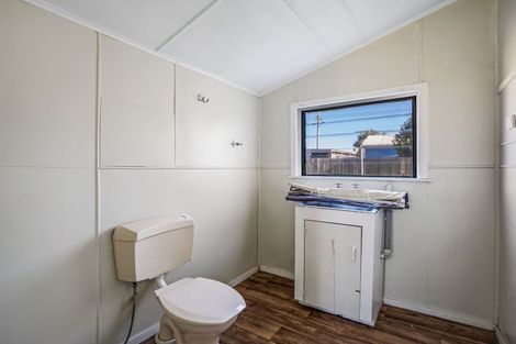 Photo of property in 16 Argyle Street, Balclutha, 9230