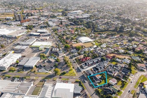 Photo of property in 68 Delta Avenue, New Lynn, Auckland, 0600