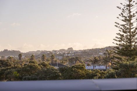 Photo of property in 7/14 Tamariki Avenue, Orewa, 0931