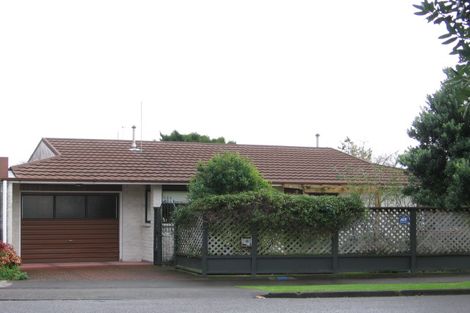 Photo of property in 16 Manawatu Street, Hokowhitu, Palmerston North, 4410