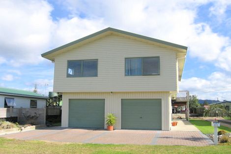Photo of property in 213a The Square, Whangamata, 3620
