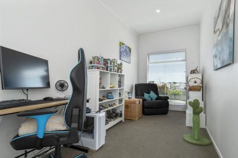 Photo of property in 31 Reynolds Place, Papamoa Beach, Papamoa, 3118