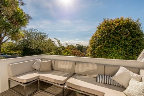 Photo of property in 5 Hackthorne Road, Cashmere, Christchurch, 8022