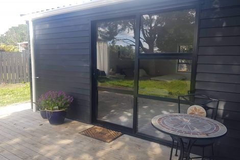 Photo of property in 19a Leaming Place, Clarks Beach, 2122