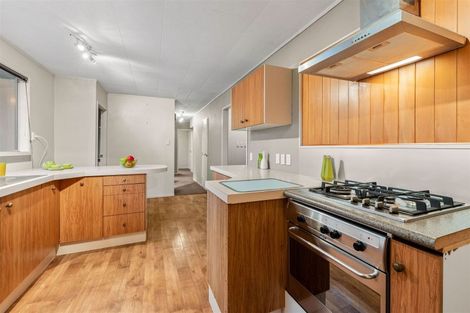 Photo of property in 5 Peterhouse Place, West Harbour, Auckland, 0618