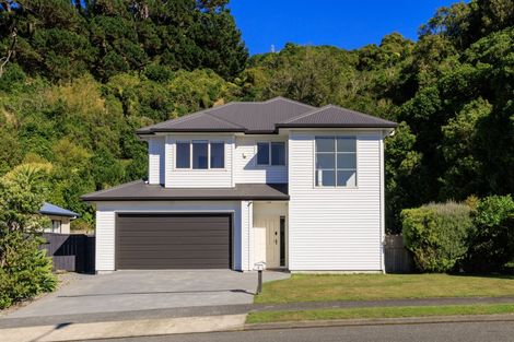 Photo of property in 6 Chippenham Grove, Churton Park, Wellington, 6037