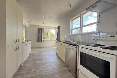 Photo of property in 13 Valdale Road, Henderson, Auckland, 0610