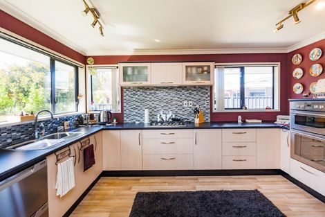 Photo of property in 15 Kentucky Way, Awapuni, Palmerston North, 4412