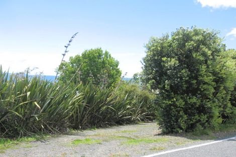 Photo of property in 44 Heretaunga Crescent, Cable Bay, 0420