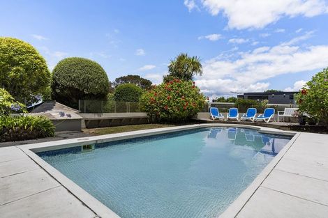 Photo of property in 14/18 Parr Terrace, Castor Bay, Auckland, 0620