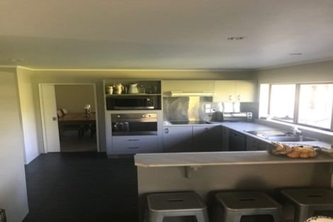 Photo of property in 14 Kilkenny Place, Fitzherbert, Palmerston North, 4410