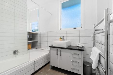 Photo of property in 2/19 Kotare Street, Hilltop, Taupo, 3330