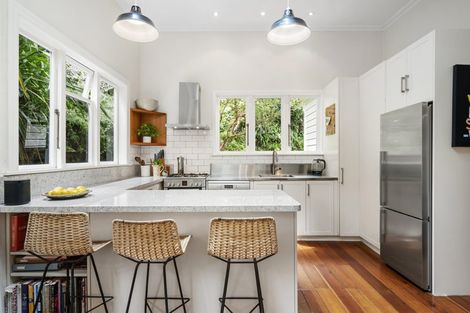 Photo of property in 58 Totara Road, Miramar, Wellington, 6022