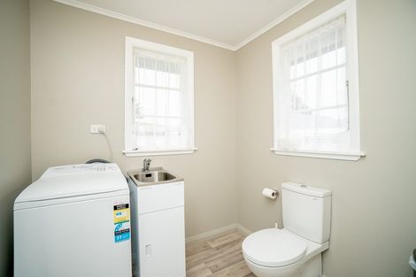 Photo of property in 2 Chester Crescent, West End, Palmerston North, 4410