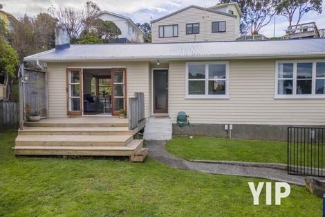 Photo of property in 56 Batchelor Street, Newlands, Wellington, 6037