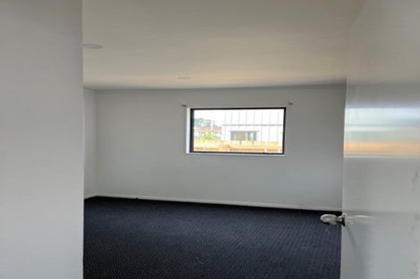 Photo of property in 5 Massine Place, Randwick Park, Auckland, 2105