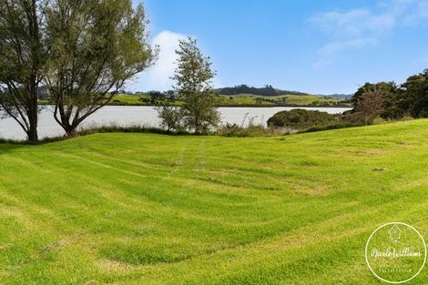 Photo of property in 275 Metcalfe Road, Matakohe, 0593