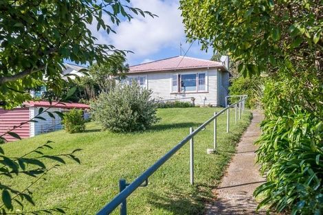Photo of property in 104 Wellington Road, Paekakariki, 5034