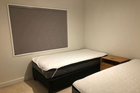 Photo of property in 60b Wynyard Crescent, Fernhill, Queenstown, 9300