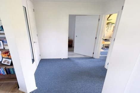 Photo of property in 33 Shearwater Street, One Tree Point, 0118