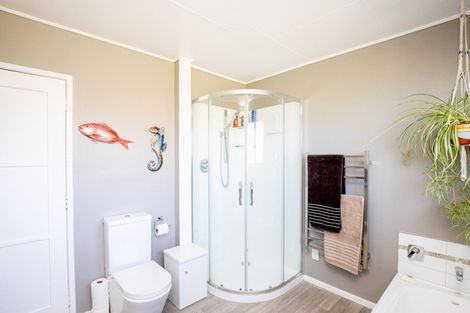 Photo of property in 5 Mcquarrie Place, Ngatea, 3503